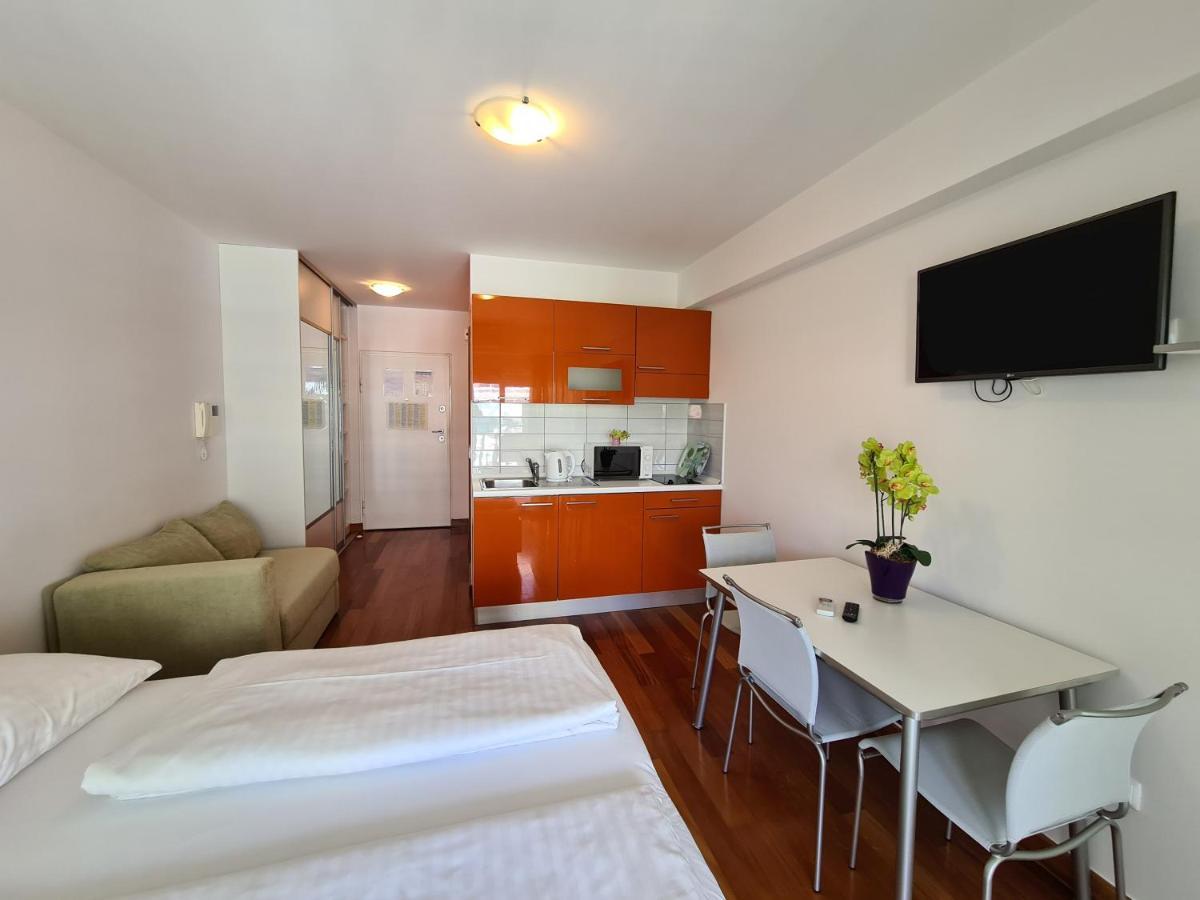 Apartments Veronika Makarska Eksteriør bilde