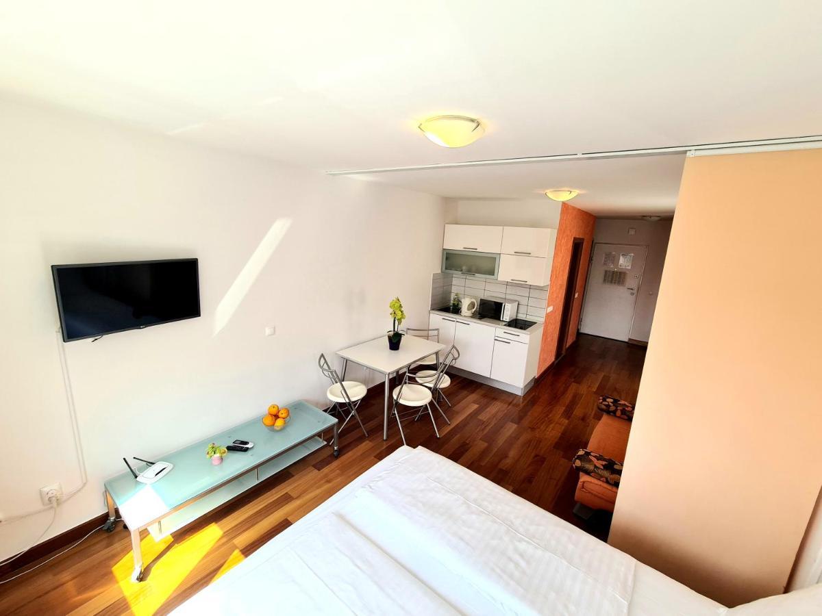 Apartments Veronika Makarska Eksteriør bilde